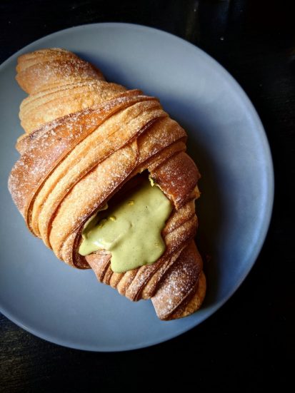 pistachio-croissant (1).jpg